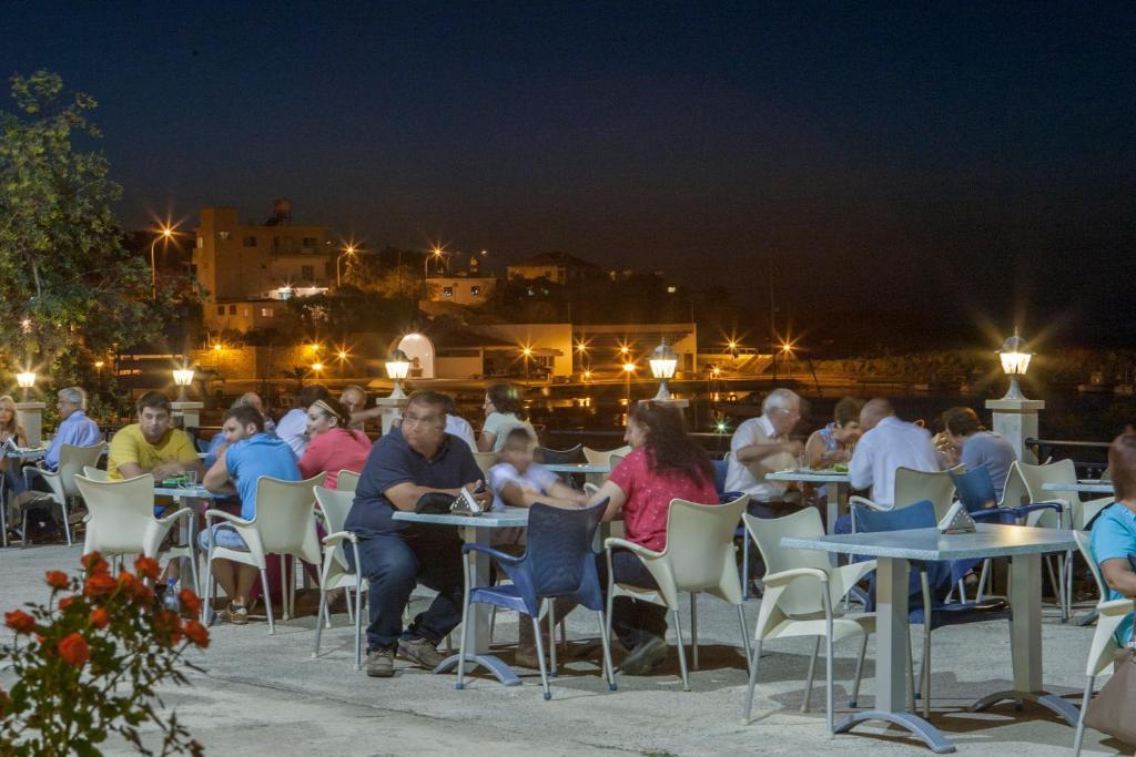 Tylos Beach Hotel Kato Pyrgos Luaran gambar